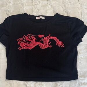 Romwe Black Red Dragon Graphic Crop Top Tee Short Sleeves XS